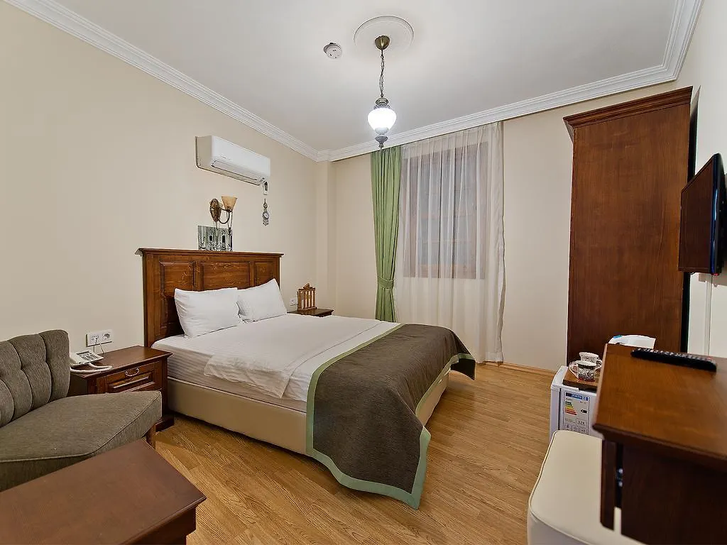 Hadrian Gate Hotel Antalya 2*,