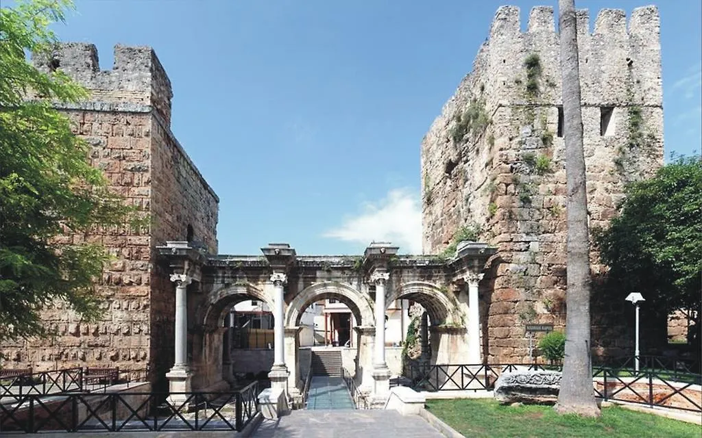 **  Hadrian Gate Hotel Antalya Türkiye
